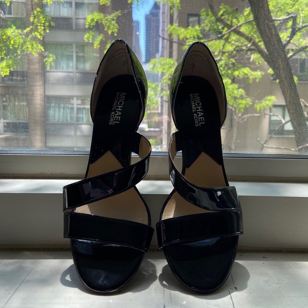 🎉2x HP🎉BOGO✨NWOT Michael Kors Vero Cuoio Sandal